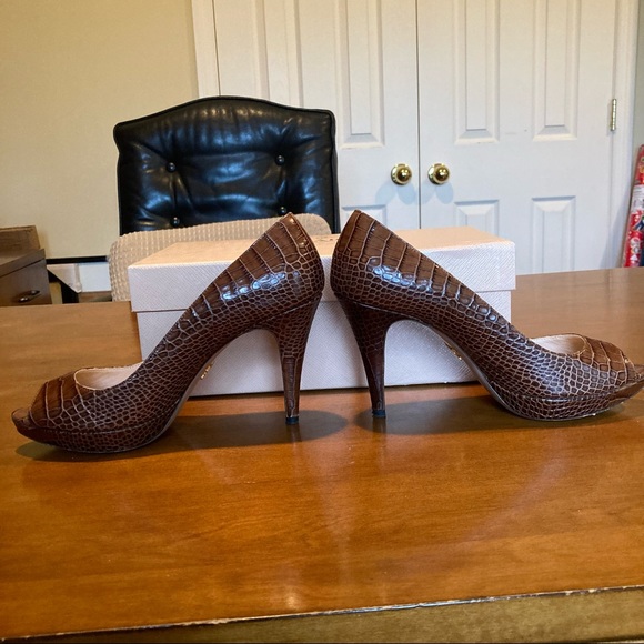 Prada Pumps - Picture 2 of 9